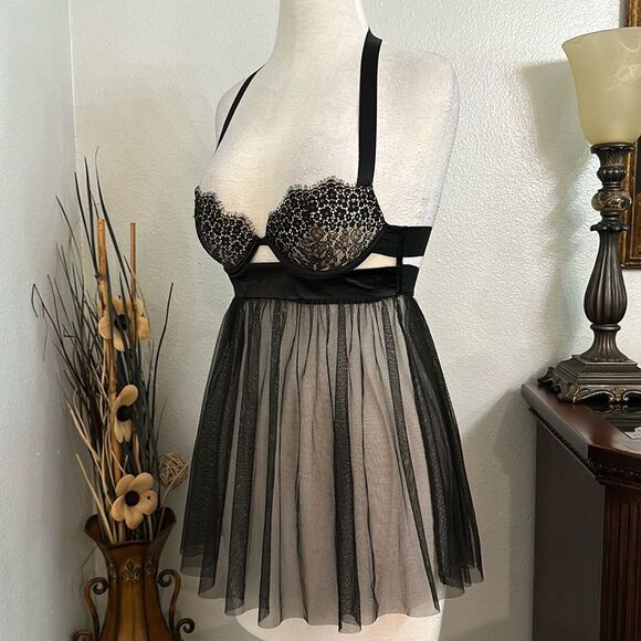 Victoria’s Secret Black Lace Babydoll‎ Slip Size 32B - Picture 2 of 8